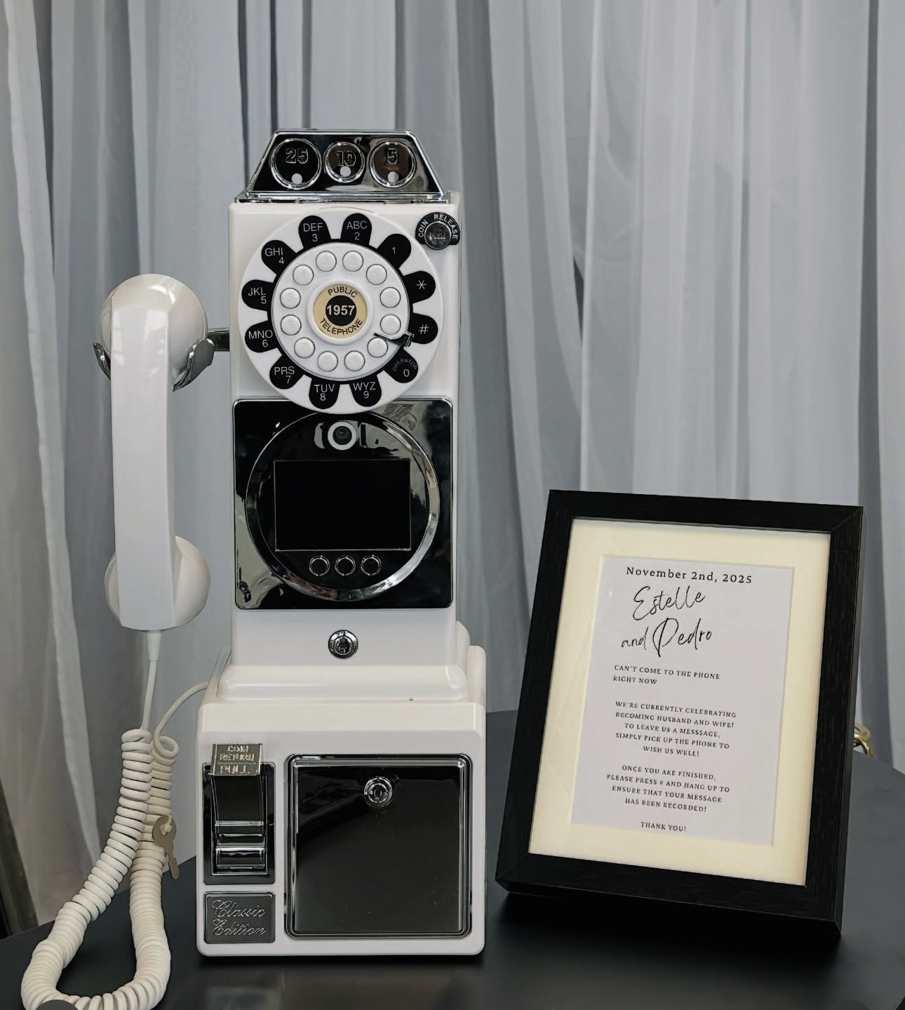 Livre d’or vidéo style téléphone rétro